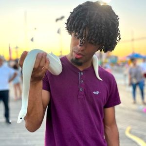 Meet your Posher, Isaiah caceres